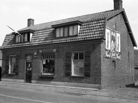 De winkel van Bakkerij van Hassel in vroeger tijden